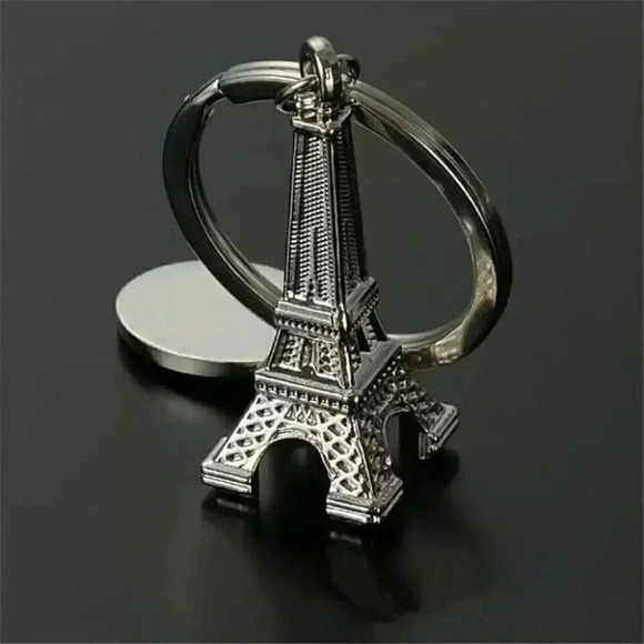 Undefined Accessories - Eiffel Tower France keychain